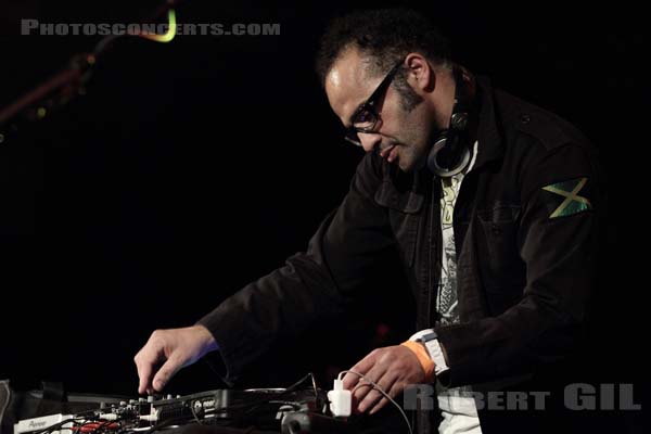 RADIO SALAH - 2012-06-12 - PARIS - Le Trianon - 